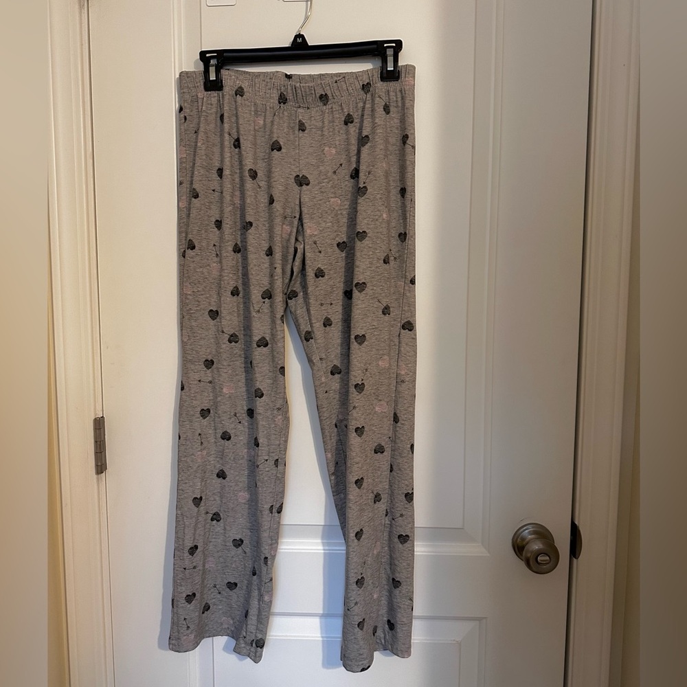 Gray Heart Print Lounge Pants
